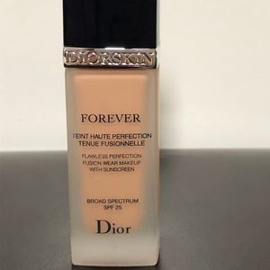CHRISTIAN DIOR FOREVER FUSION WEAR FUNDATION